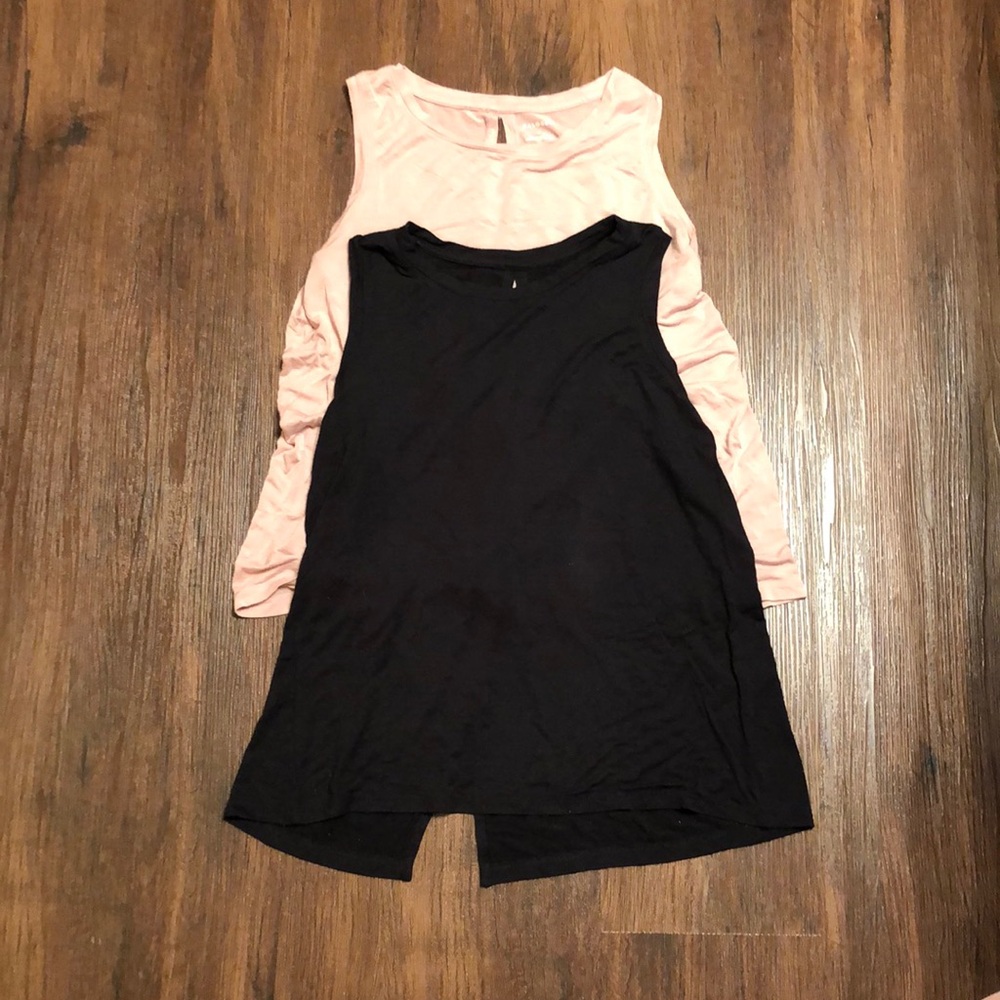 Halogen set of 2 Back & plum Keyhole Tank top sleeveless sz Small euc